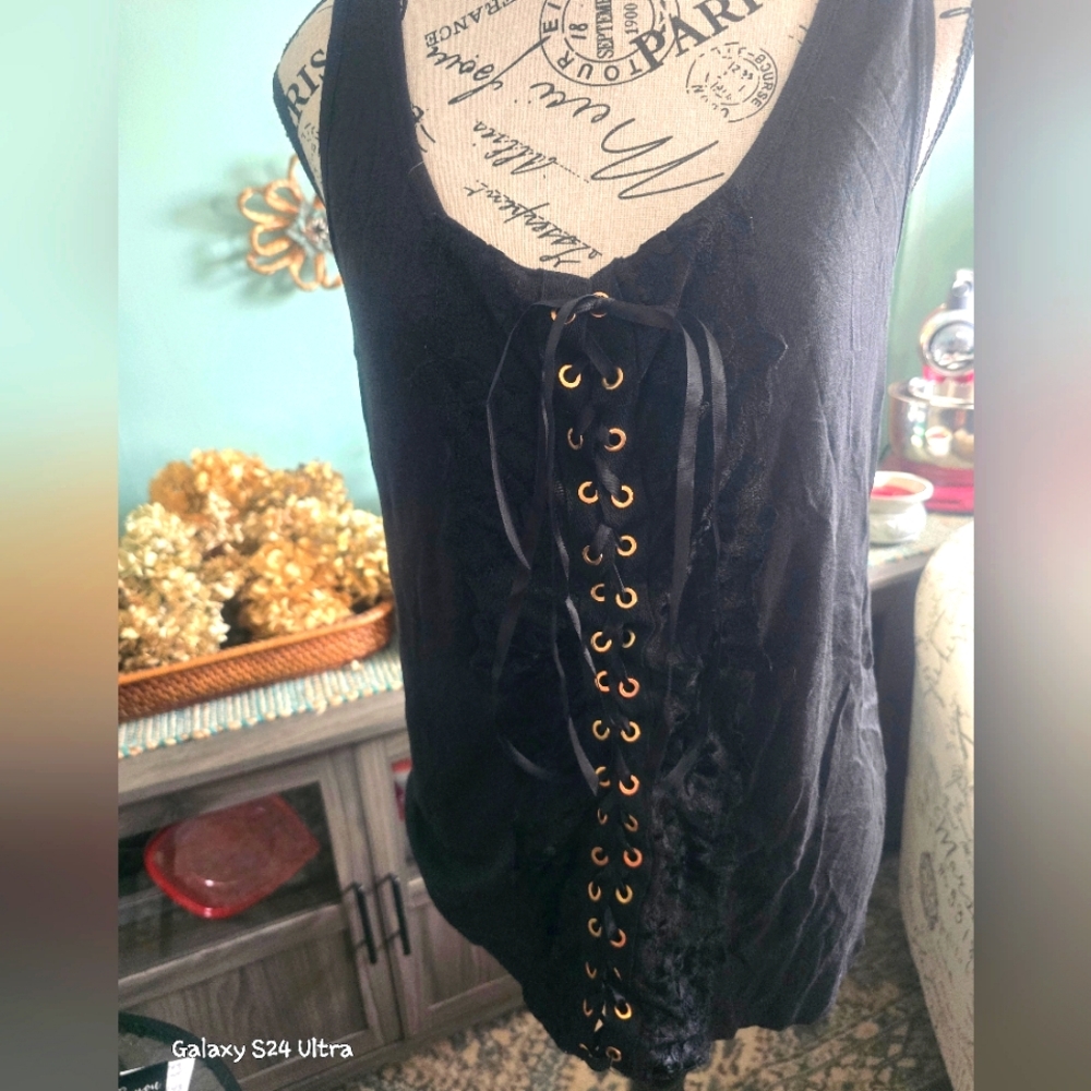 💲DEMI LOON Corset String Lace Up with lace detail Top NWOT Sz 2XL